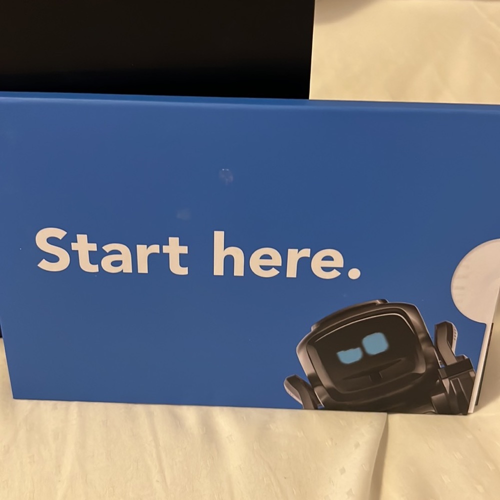 ANKI Cosmo robot - Picture 6 of 8